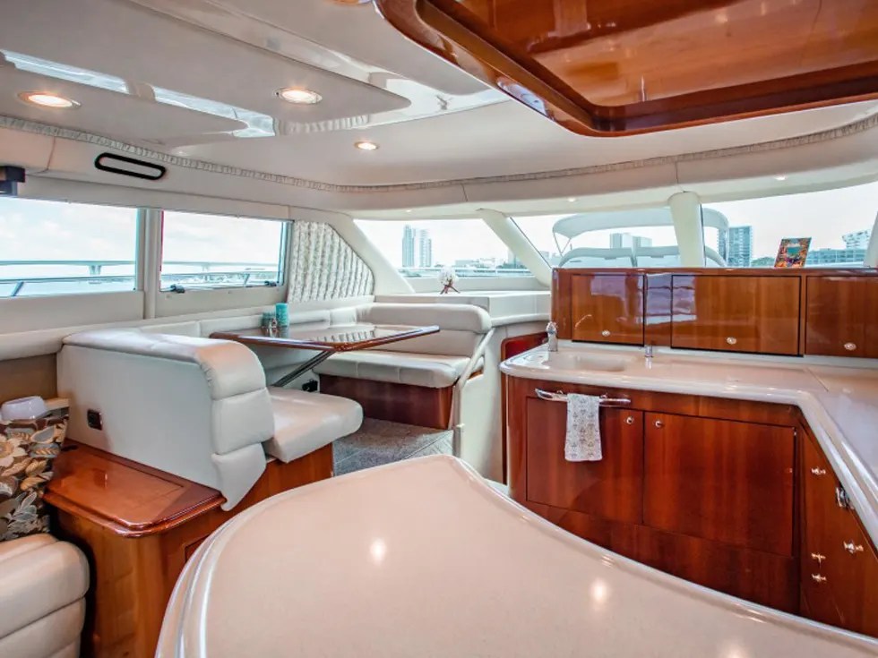 Yacht Rental Chicago Book our luxury yacht, Espresso